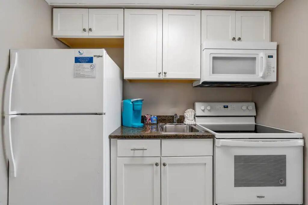 מירטל ביץ' Relaxing Oceanview Suite With Full Kitchen In 306 מראה חיצוני תמונה